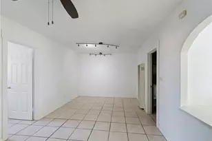 608 W 52nd, Los Angeles, CA 90037 - Photo 49