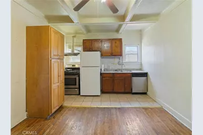 608 W 52nd, Los Angeles, CA 90037 - Photo 21