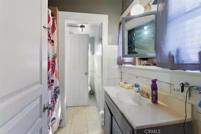 608 W 52nd, Los Angeles, CA 90037 - Photo 45