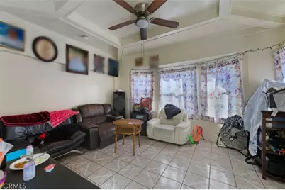608 W 52nd, Los Angeles, CA 90037 - Photo 37