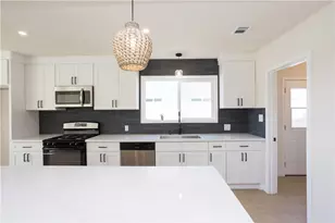 325 E 222nd St St, Carson, CA 90745 - Photo 7