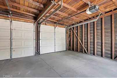 2525 Fashion Avenue, Long Beach, CA 90810 - Photo 43