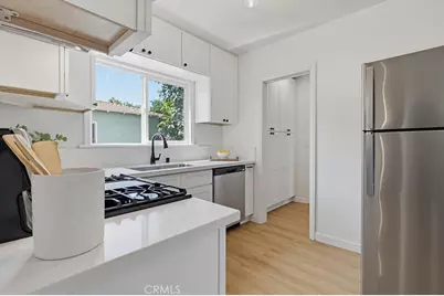 2525 Fashion Avenue, Long Beach, CA 90810 - Photo 13