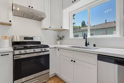 2525 Fashion Avenue, Long Beach, CA 90810 - Photo 15