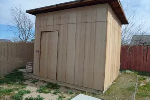 17967 Kendall, Adelanto, CA 92301 - Photo 15