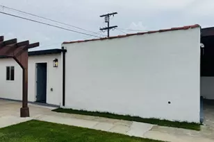 7710 S Halldale Ave, Los Angeles, CA 90047 - Photo 21