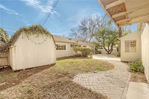 11305 Loch Lomond Rd, Los Alamitos, CA 90720 - Photo 27