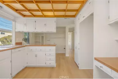 11305 Loch Lomond Road, Los Alamitos, CA 90720 - Photo 11