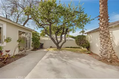11305 Loch Lomond Road, Los Alamitos, CA 90720 - Photo 21