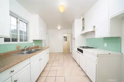 1644 W Wisteria, Santa Ana, CA 92703 - Photo 11