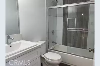 1143 Irolo, Los Angeles, CA 90006 - Photo 23