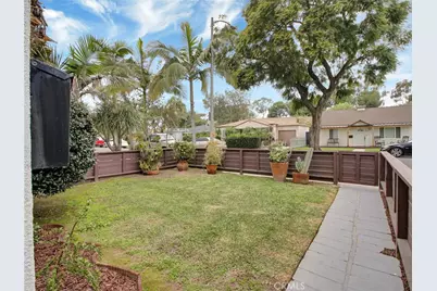 110 W Forhan Street, Long Beach, CA 90805 - Photo 7