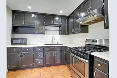 110 W Forhan Street, Long Beach, CA 90805 - Photo 9