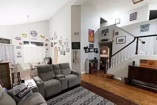 39147 Via Pamplona, Murrieta, CA 92563 - Photo 3