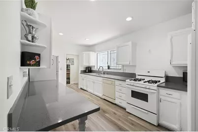 1067 N Wilton, Los Angeles, CA 90038 - Photo 7