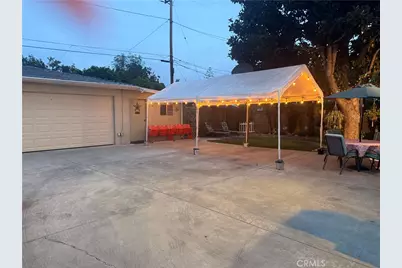 2019 Valencia, Santa Ana, CA 92706 - Photo 43