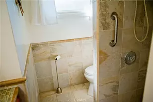 2019 Valencia, Santa Ana, CA 92706 - Photo 23