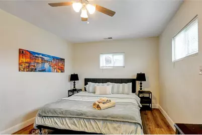 1001 N Hanover Pl, Anaheim, CA 92801 - Photo 23