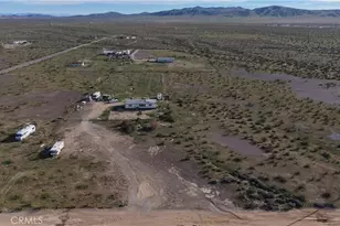 19033 Wagonwheel Rd, Helendale, CA 92342 - Photo 3