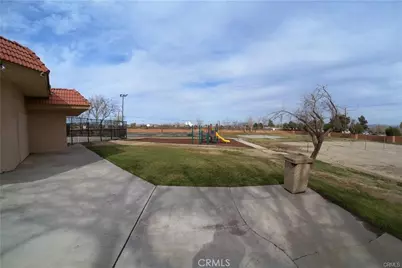 14465 Linden, Hesperia, CA 92345 - Photo 21