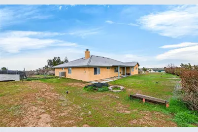 5635 Hollister, Phelan, CA 92371 - Photo 67