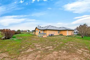 5635 Hollister, Phelan, CA 92371 - Photo 57