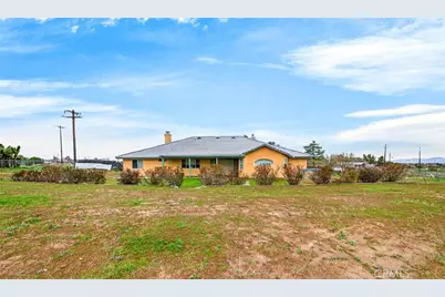 5635 Hollister, Phelan, CA 92371 - Photo 59