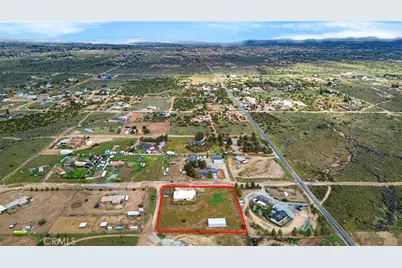 5635 Hollister, Phelan, CA 92371 - Photo 7