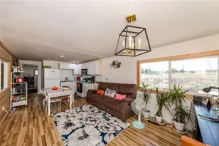 7127 Phelan Rd, Phelan, CA 92371 - Photo 19