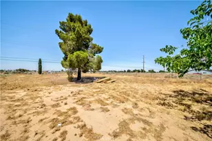 7127 Phelan Rd, Phelan, CA 92371 - Photo 43