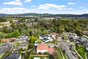 2541 Thorn Pl, Fullerton, CA 92835 - Photo 3