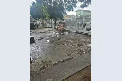 1210 1212 42 Place, Los Angeles, CA 90011 - Photo 17