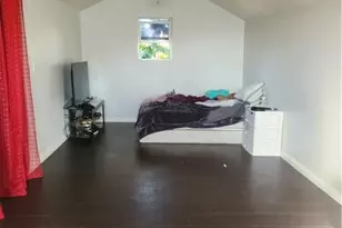 1210 1212 42 Pl, Los Angeles, CA 90011 - Photo 5