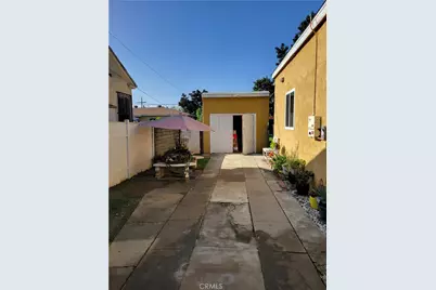 611 N Burris, Compton, CA 90221 - Photo 3