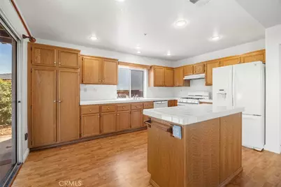 14168 Plumas Court, Fontana, CA 92336 - Photo 7