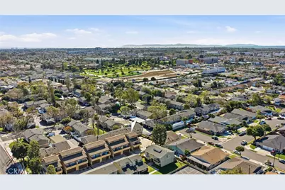 17601 Newland #H, Huntington Beach, CA 92647 - Photo 35