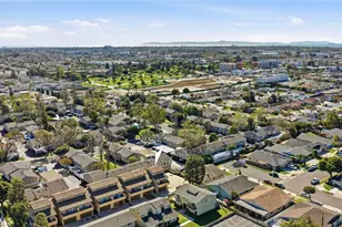 17601 Newland, Huntington Beach, CA 92647 - Photo 35