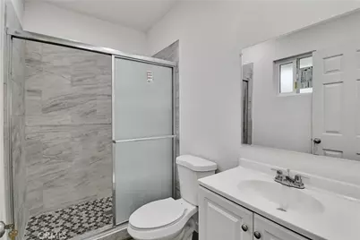 2550 W Rowland Avenue, Anaheim, CA 92804 - Photo 37