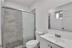 2550 W Rowland Ave, Anaheim, CA 92804 - Photo 39