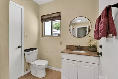 2550 W Rowland Avenue, Anaheim, CA 92804 - Photo 13