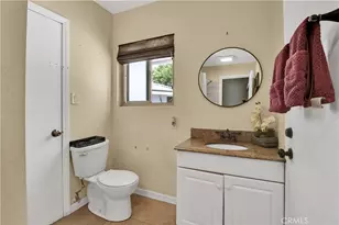 2550 W Rowland Ave, Anaheim, CA 92804 - Photo 13