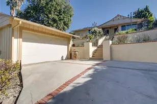 4148 Camino de la Cumbre, Sherman Oaks, CA 91423 - Photo 3