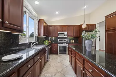 399 Cabrera, Hemet, CA 92545 - Photo 19