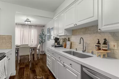 4637 Willis #208, Sherman Oaks, CA 91403 - Photo 9