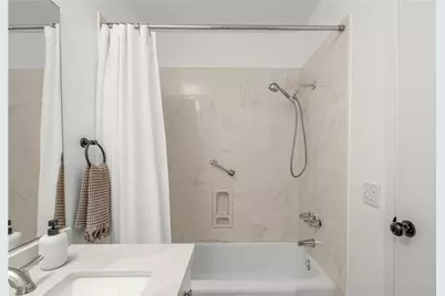 4637 Willis #208, Sherman Oaks, CA 91403 - Photo 11