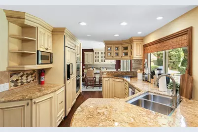 21822 Seacrest Ln, Huntington Beach, CA 92646 - Photo 23