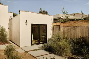 6652 Hough St, Los Angeles, CA 90042 - Photo 25