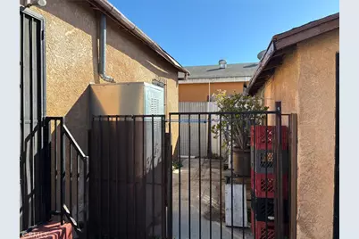 1464 W 36th Street, Los Angeles, CA 90018 - Photo 7