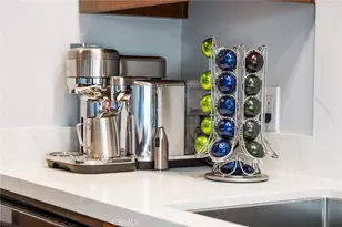 1100 E 3rd St, Long Beach, CA 90802 - Photo 21