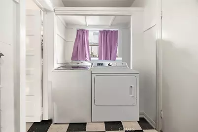 1842 Temple Avenue, Signal Hill, CA 90755 - Photo 11